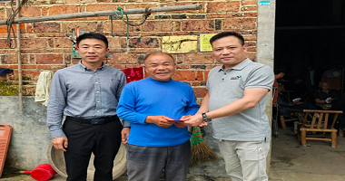 永利欢乐娱人城公益 I 慰问特困户 情暖端阳节